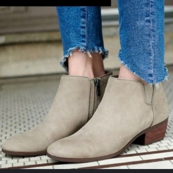 Circus Sam Edelman Preston Suede Chelsea Ankle Bootie - Picture 2 of 16